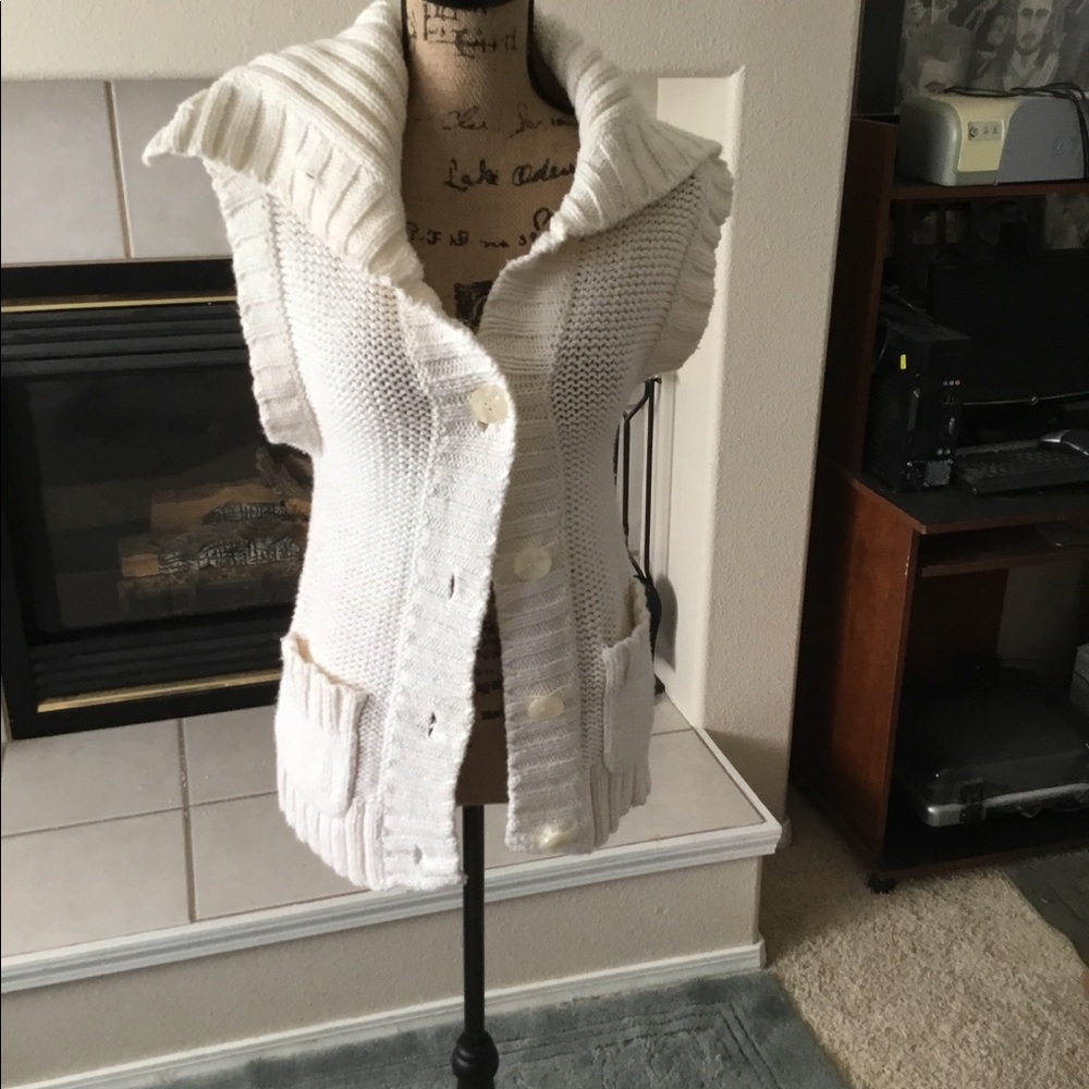 Abercrombie sweater donating soon